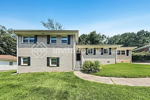 1734 Mary Lou Ln SE Photo 1