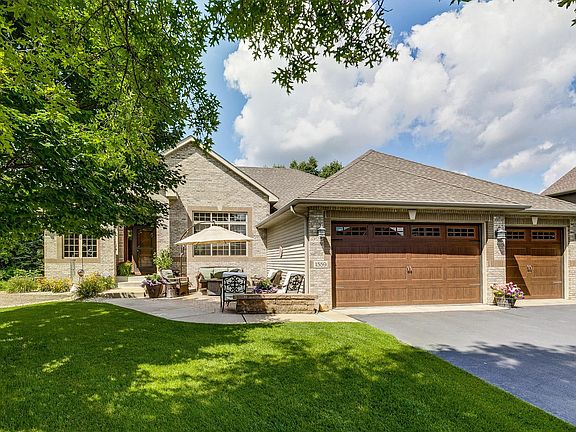 2nd image of 1559 Stoneybrook Dr