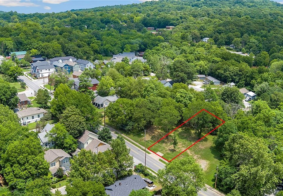 1st image of 404 S College Ave #2 & 11
