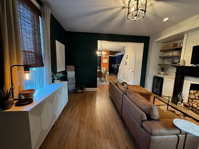 2 bed, 1.5 bath, 1152 sqft, $2,950 — Photo 3