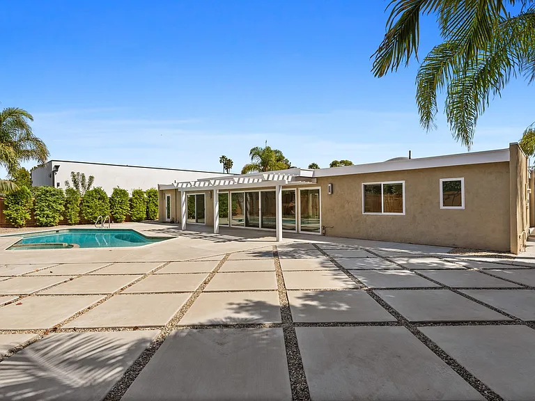 1609 Anita Ln — Photo 26