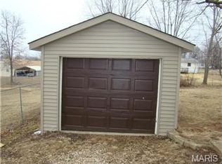 624 S Pine St, Gerald, MO 63037