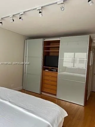 5005 Collins Ave #423 — Photo 13