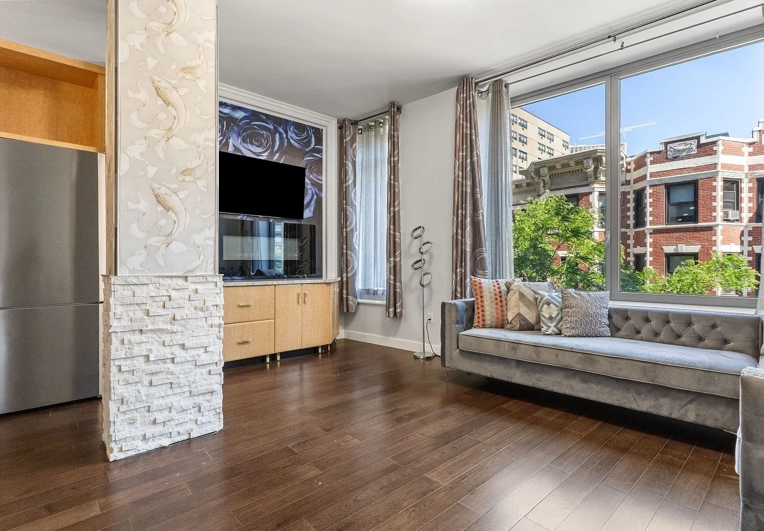 1 bed, 1.0 bath, 847 sqft, $3,550 — Photo 3