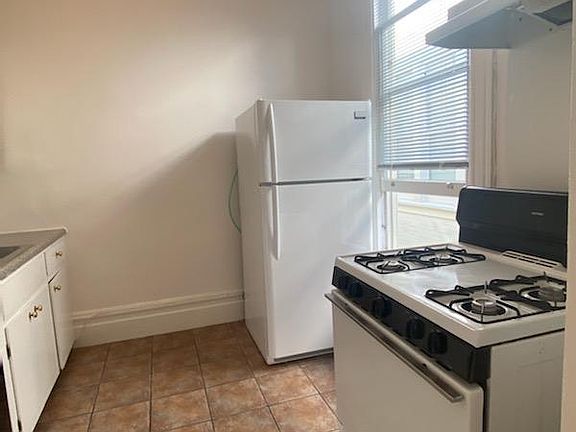 5th image of 1635 Pierce St APT 9