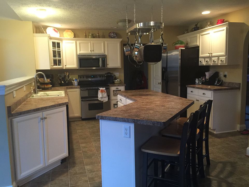 2nd image of 303 Sunningdale Rise