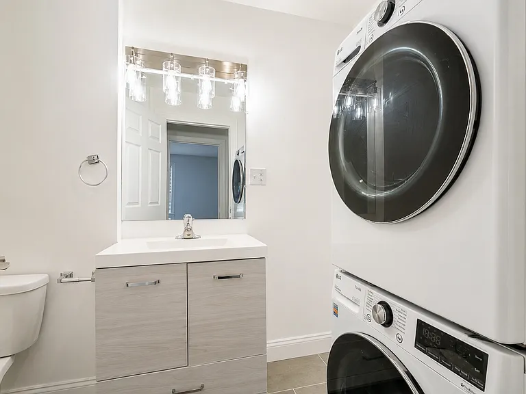 35 2nd St #1 — Photo 9