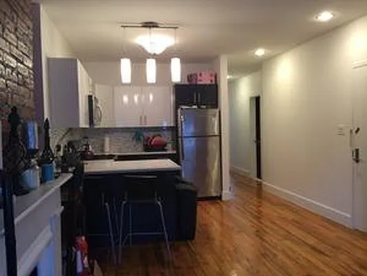 Rented by R New York | media 18