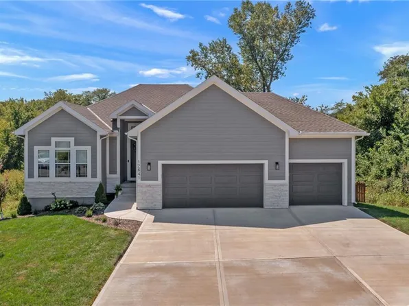12641 Farrow Ave, Kansas City, KS 66109
