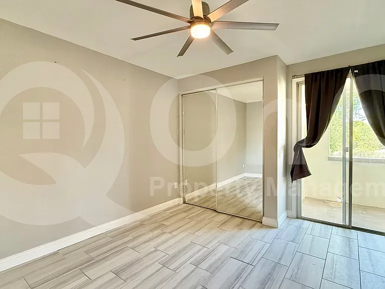 2992 N Miller Rd #215B — Photo 9