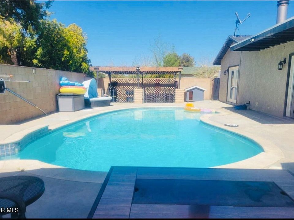 2nd image of 21381 Baldwin Ln