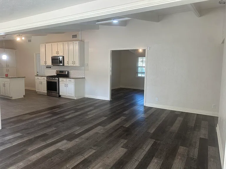 4103 Berwick Dr — Photo 8