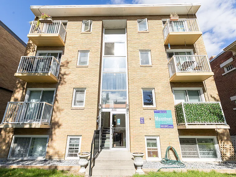 306 21st Ave SW — Photo 14