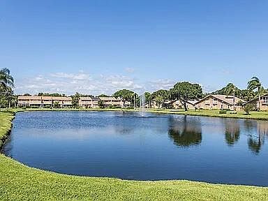 2nd image of 211 Maplecrest Circle