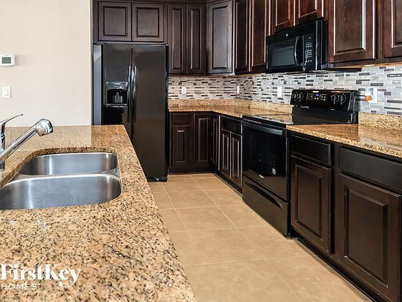 5th image of 1503 Paso Fino Dr