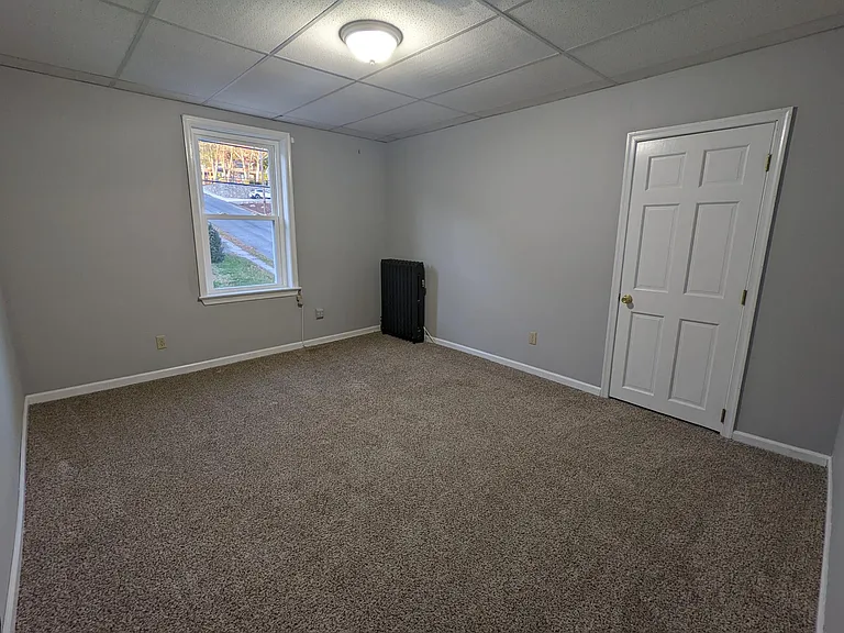 315 N Heller Ave — Photo 16