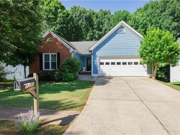 1040 Hillary Ln, Lawrenceville, GA 30043