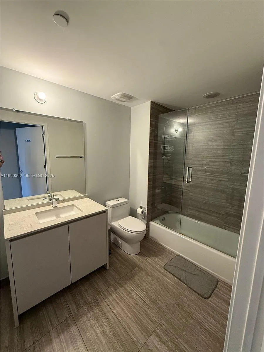 Building Photo - 1010 Brickell Ave #2310