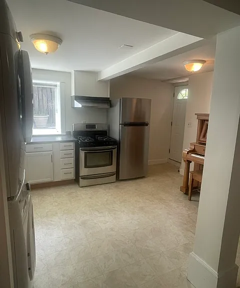 basement apartment does come wtih a PIANO...we can have it removed or you can try to keep it and sell it if desired. We hope a musician maybe will enjoy it?