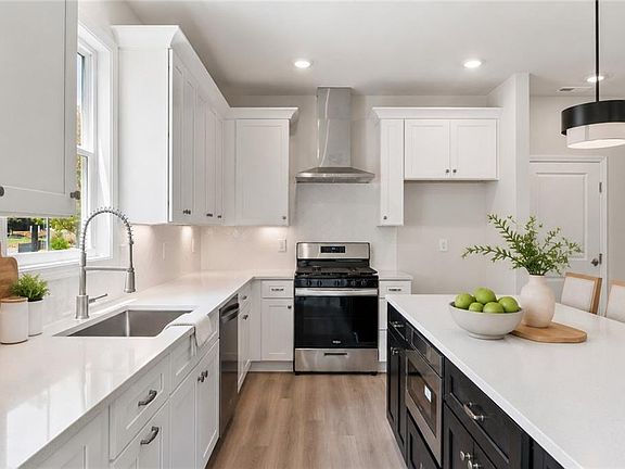 5th image of 3804 Cottage Cir
