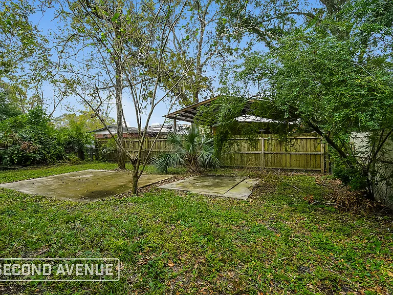 2230 W 11th St — Photo 19