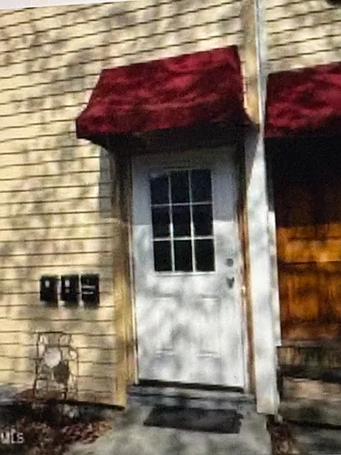 18 Market St #1 Photo 1