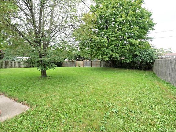 3rd image of 234 Waterford Dr