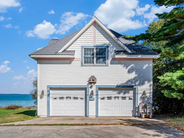 5476 E Us Highway 23, Cheboygan, MI 49721