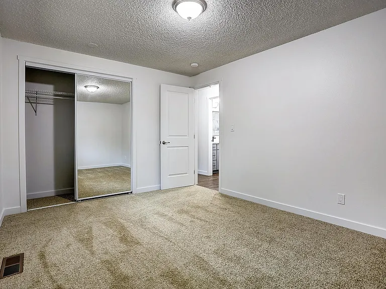 Overlook Terrace Apartments — Photo 44