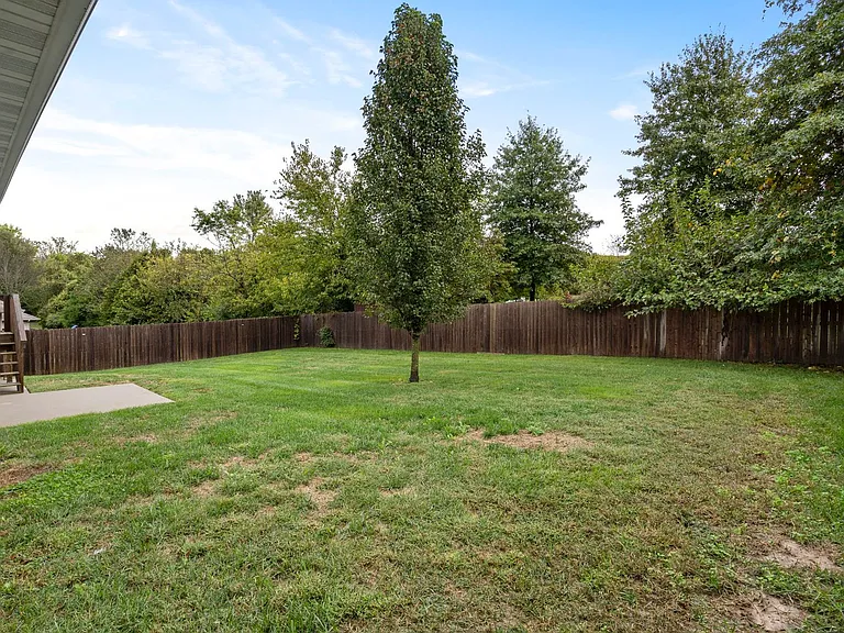 1662 N Pigeon Rd — Photo 24