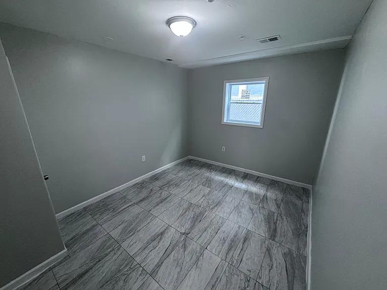 132 Fabyan Pl #1F — Photo 6