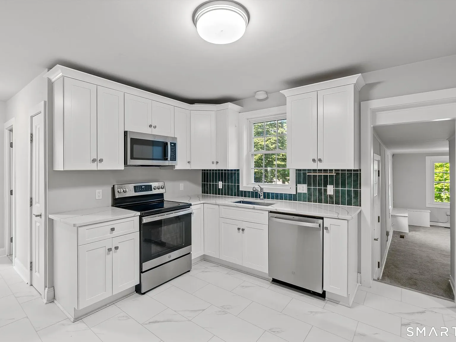 324 Washington St — Photo 1