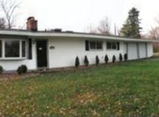 28197 Quail Hollow Rd, Farmington Hills, MI 48331