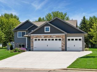 236 9th Avenue Ct NW, Lonsdale, MN 55046