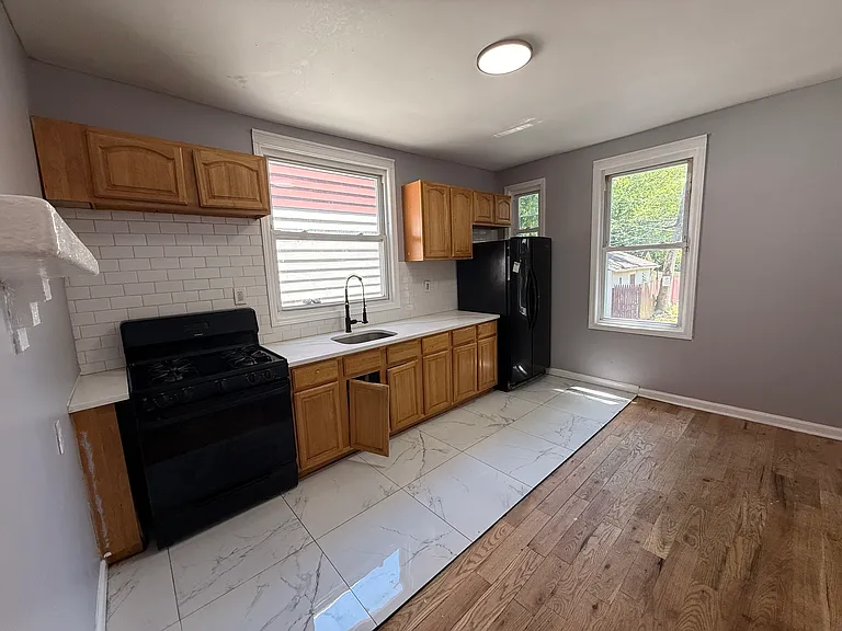 304 Glenwood Ave #1 — Photo 1