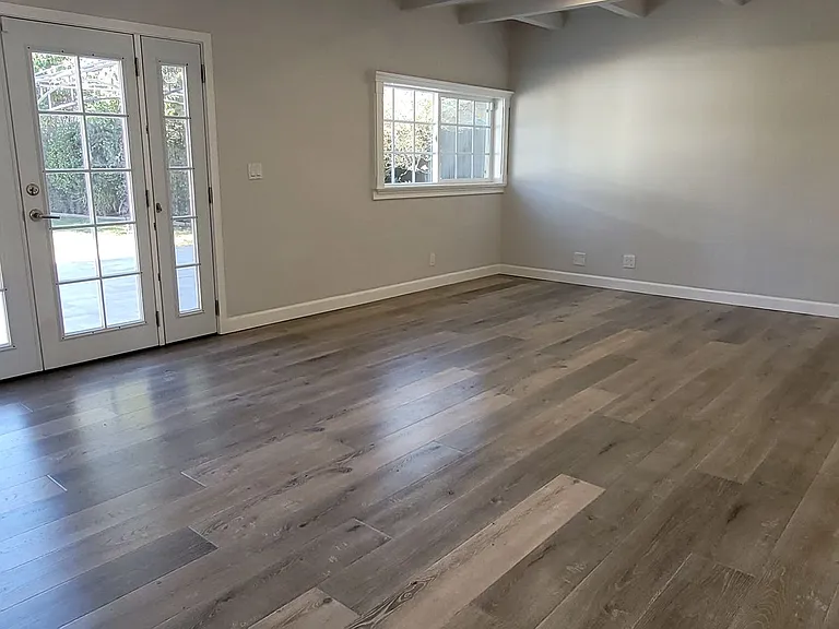 22509 Clarendon St — Photo 5