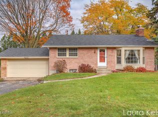 5073 Ten Mile Rd NE, Rockford, MI 49341