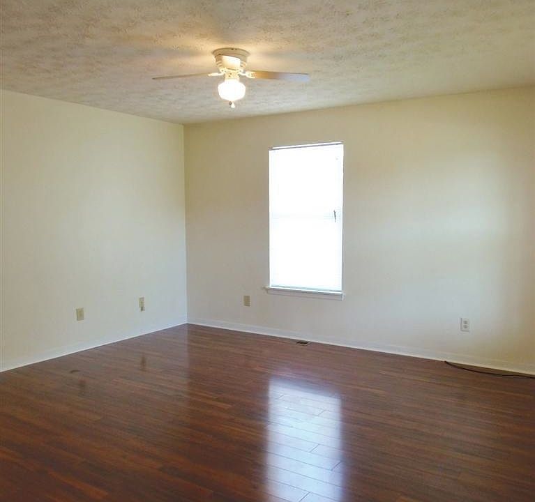 2nd image of 712 Whitney Ave