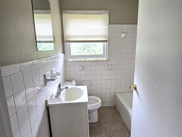 3257 Ohara Dr N — Photo 13