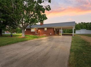 1738 Friendship Church Rd, Lexington, NC 27295