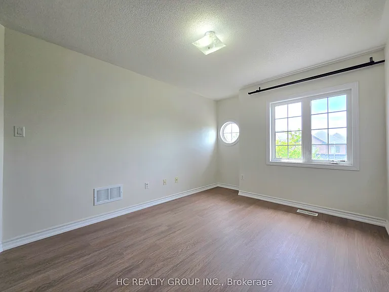 703 Hammersly Blvd — Photo 21