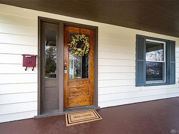2nd image of 1150 Sharon Ave