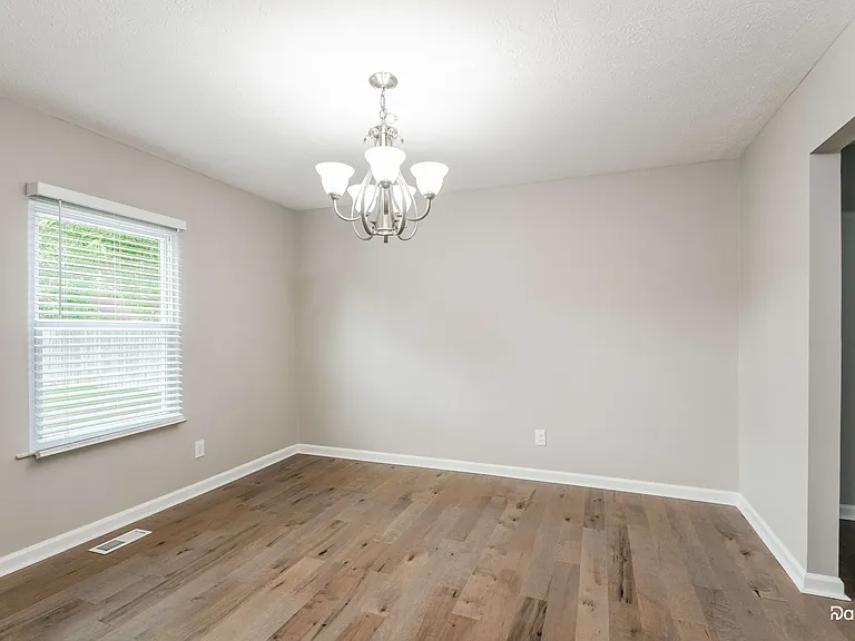 7776 Oakshot Ln — Photo 6