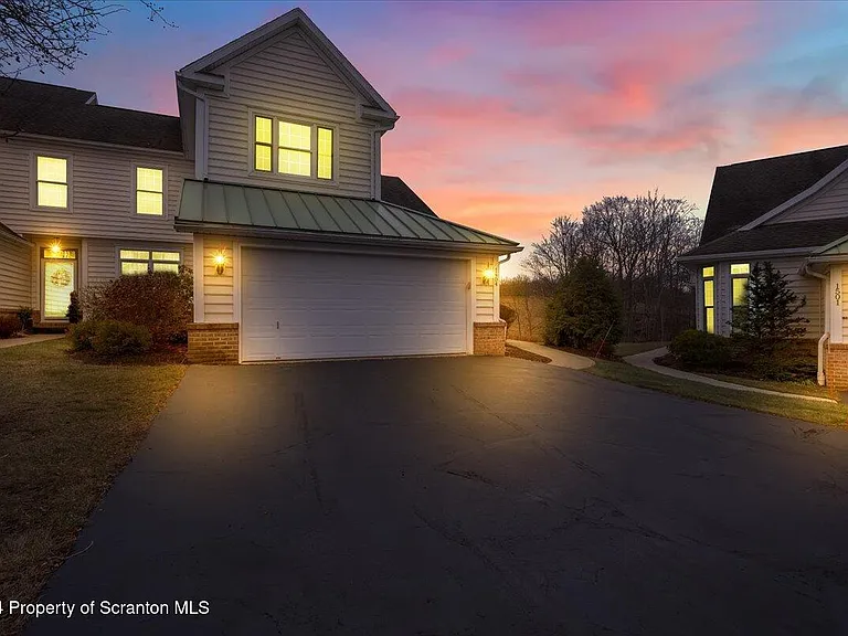 1404 Verne Close — Photo 34