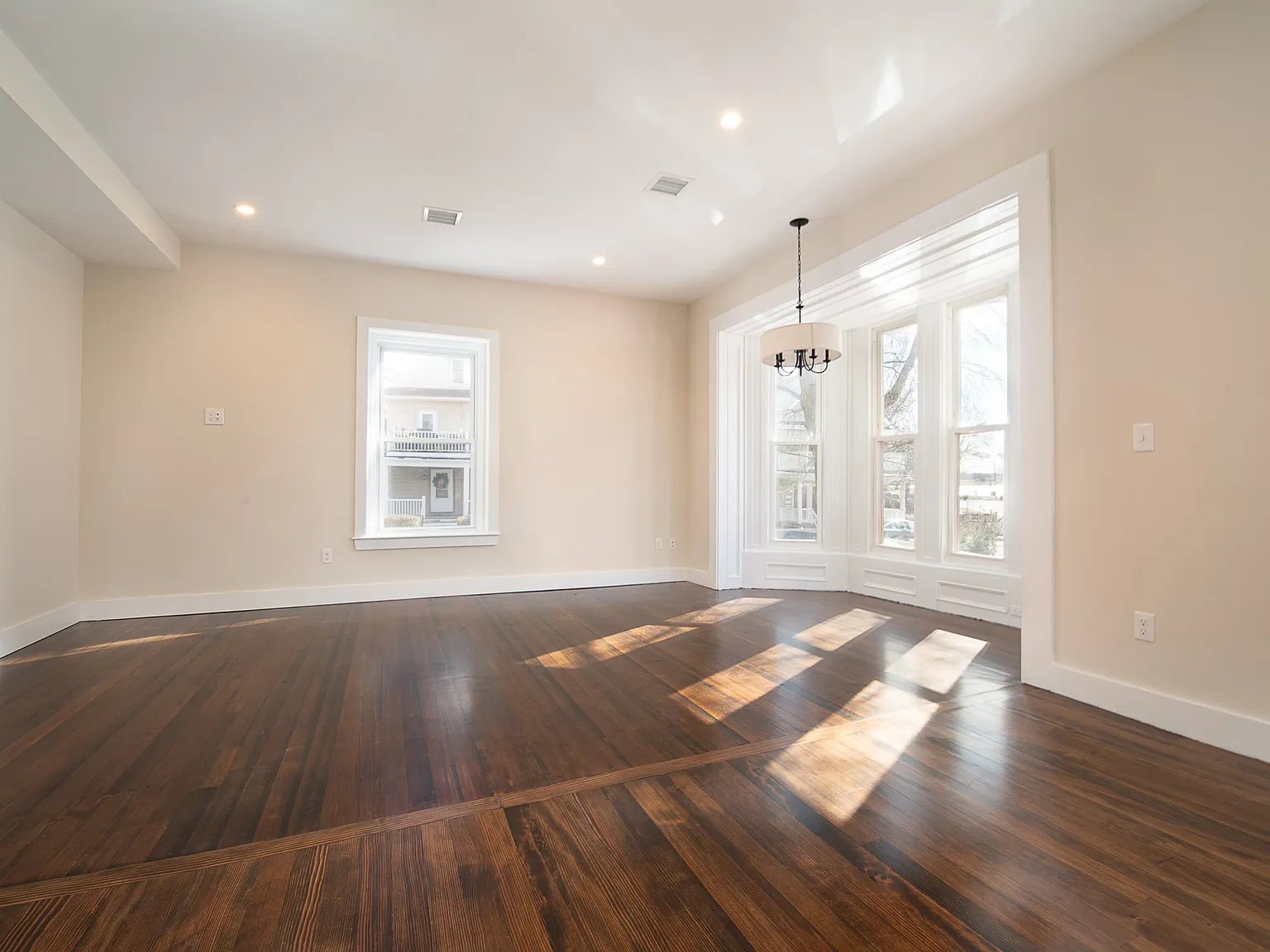 4 bed, $4,900 — Photo 4