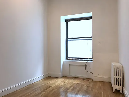 Rented by Salizzoni Realty | media 44