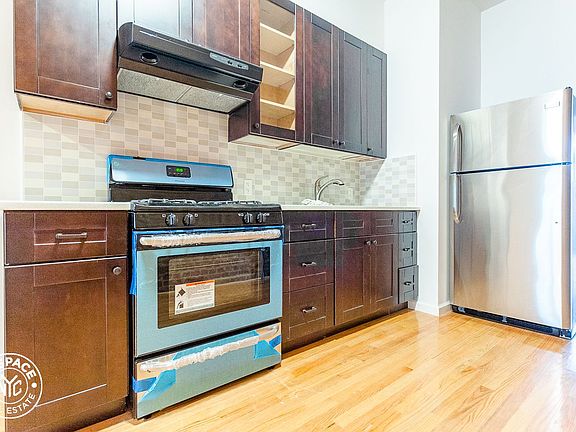 2nd image of 1442 Dekalb Ave APT 1L