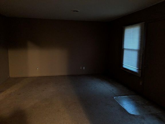 2nd image of 5152 Whaley Dr