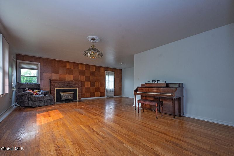 5th image of 360 S Manning Boulevard