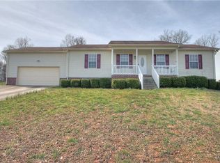 1066 Heatherwood Rd, Pleasant View, TN 37146